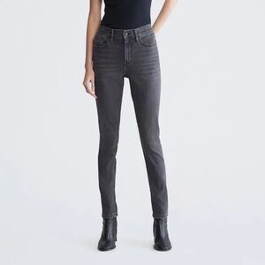 Calvin Klein High Rise Skinny Jeans Gray Faded Stretchy Pockets Size 10 / 30